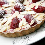 Raspberry Almond Tart: A Perfect Blend of Sweet & Nutty Delight