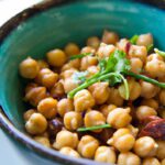 Crunchy Roasted Chickpeas: A Spiced Snack Sensation