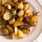 Crispy Garlic Rosemary Roasted Potatoes: A Flavorful Delight