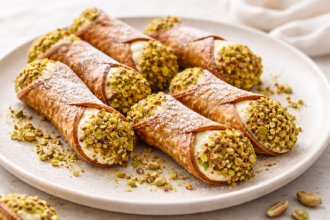 Cannoli with Crunchy Pistachio