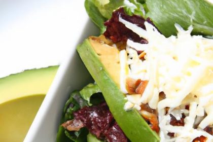 Fresh & Creamy Avocado Chicken Salad: A Healthy Twist